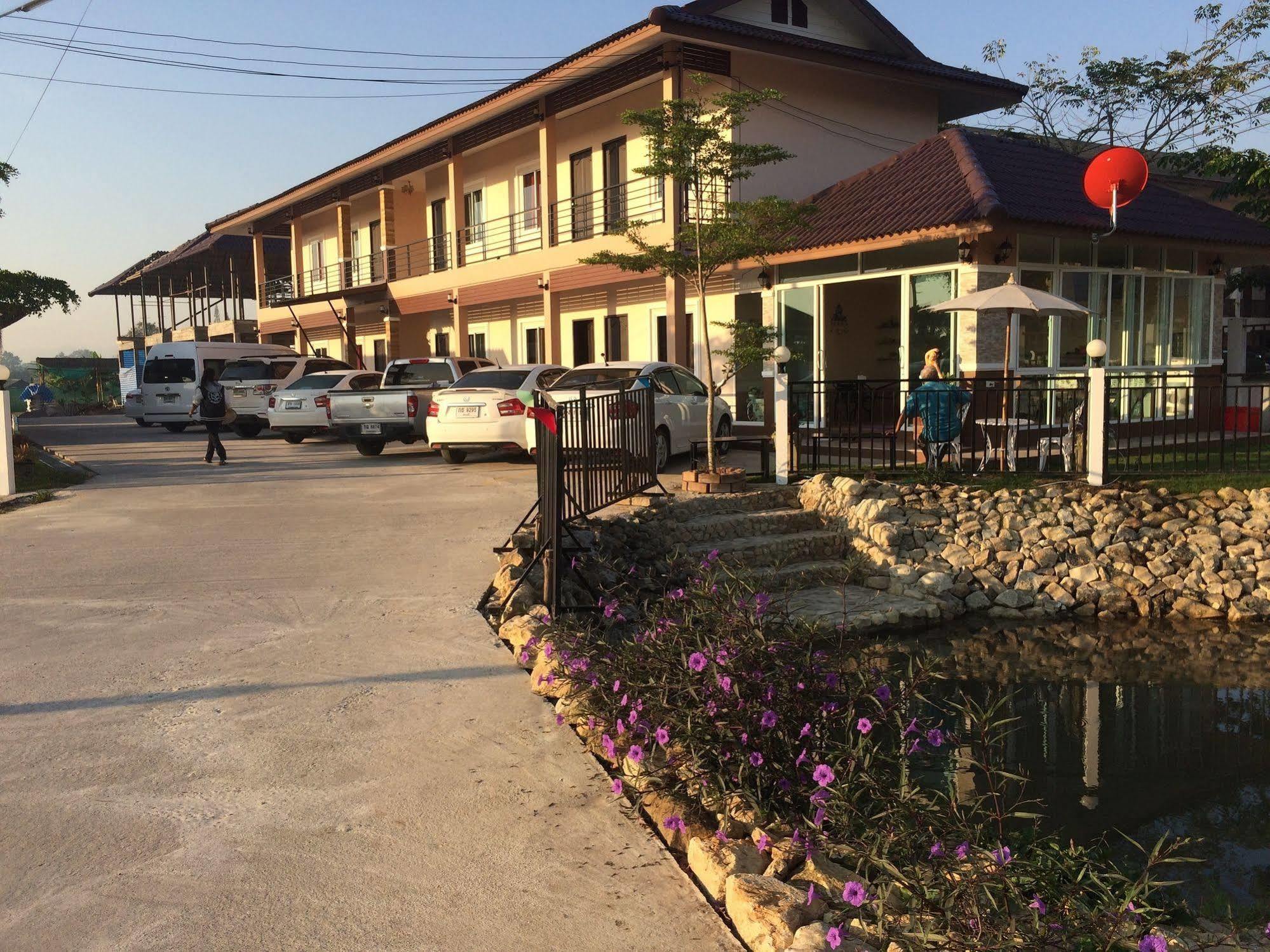 Thana Ville Resort Мае-Сот Экстерьер фото